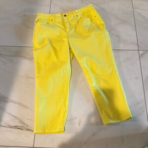 Charter club, Bristol Capri in sunshine yellow